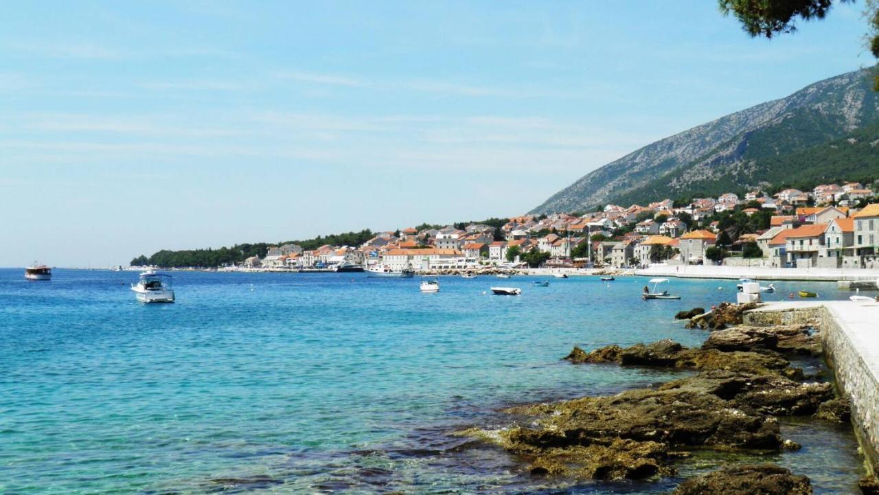 Villa Senjkovic - Apartments With Balcony And Sea View Bol Esterno foto