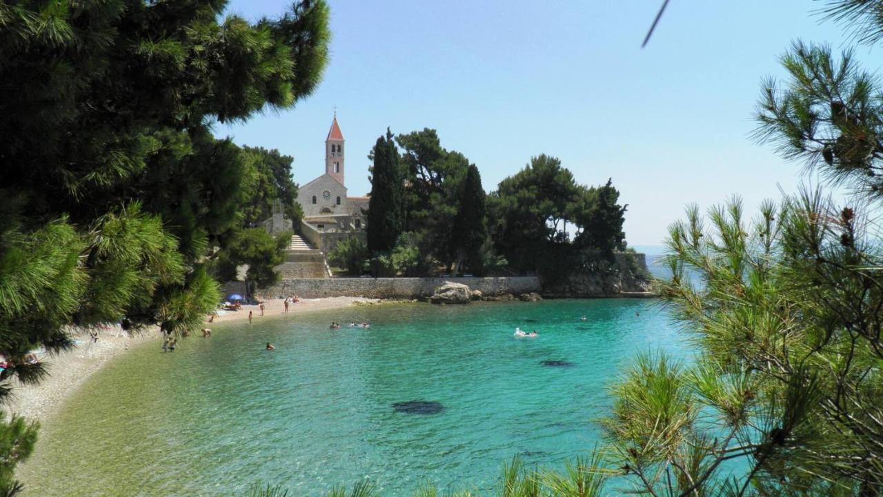 Villa Senjkovic - Apartments With Balcony And Sea View Bol Esterno foto