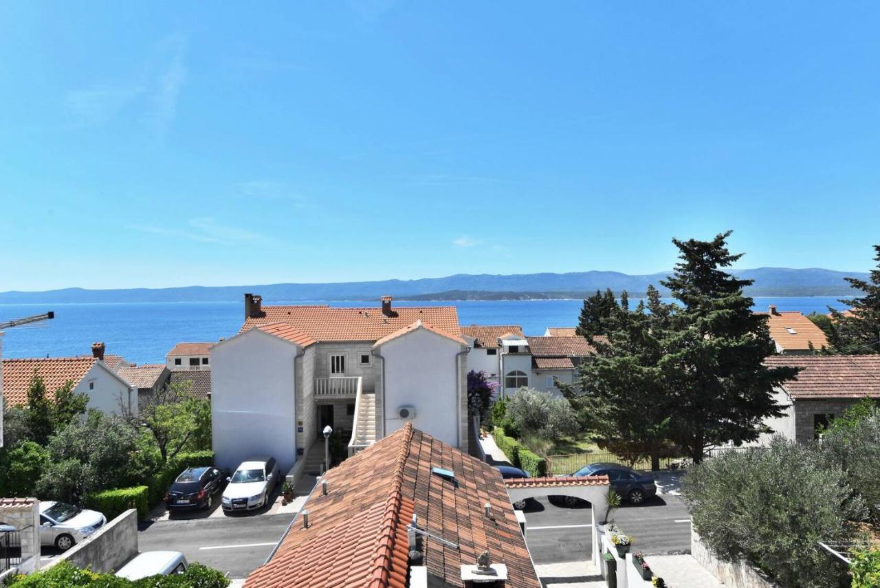 Villa Senjkovic - Apartments With Balcony And Sea View Bol Esterno foto